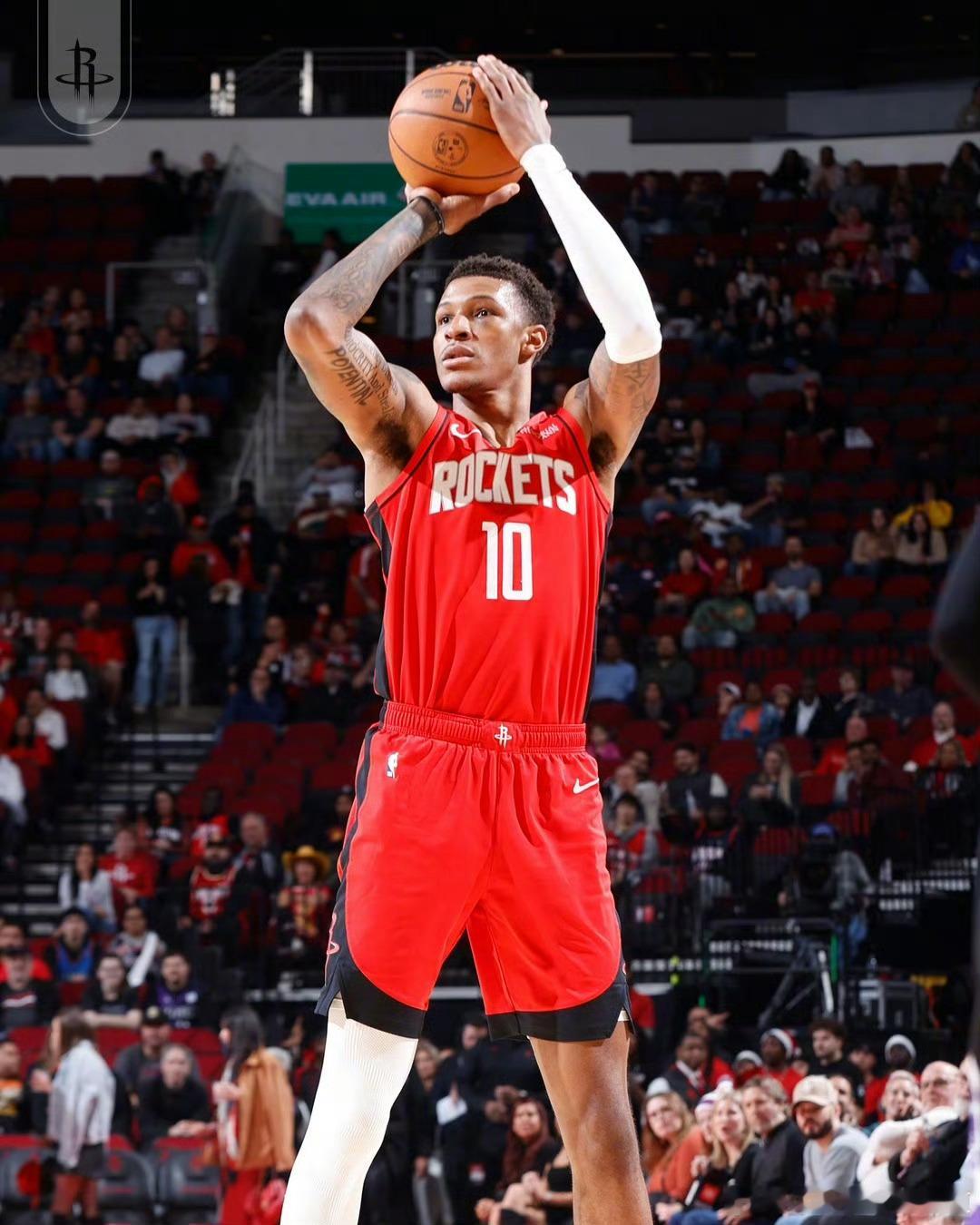 火箭121-95狂胜国王26分，火箭下半场开启进攻模式一举拉开分差！14胜5负继