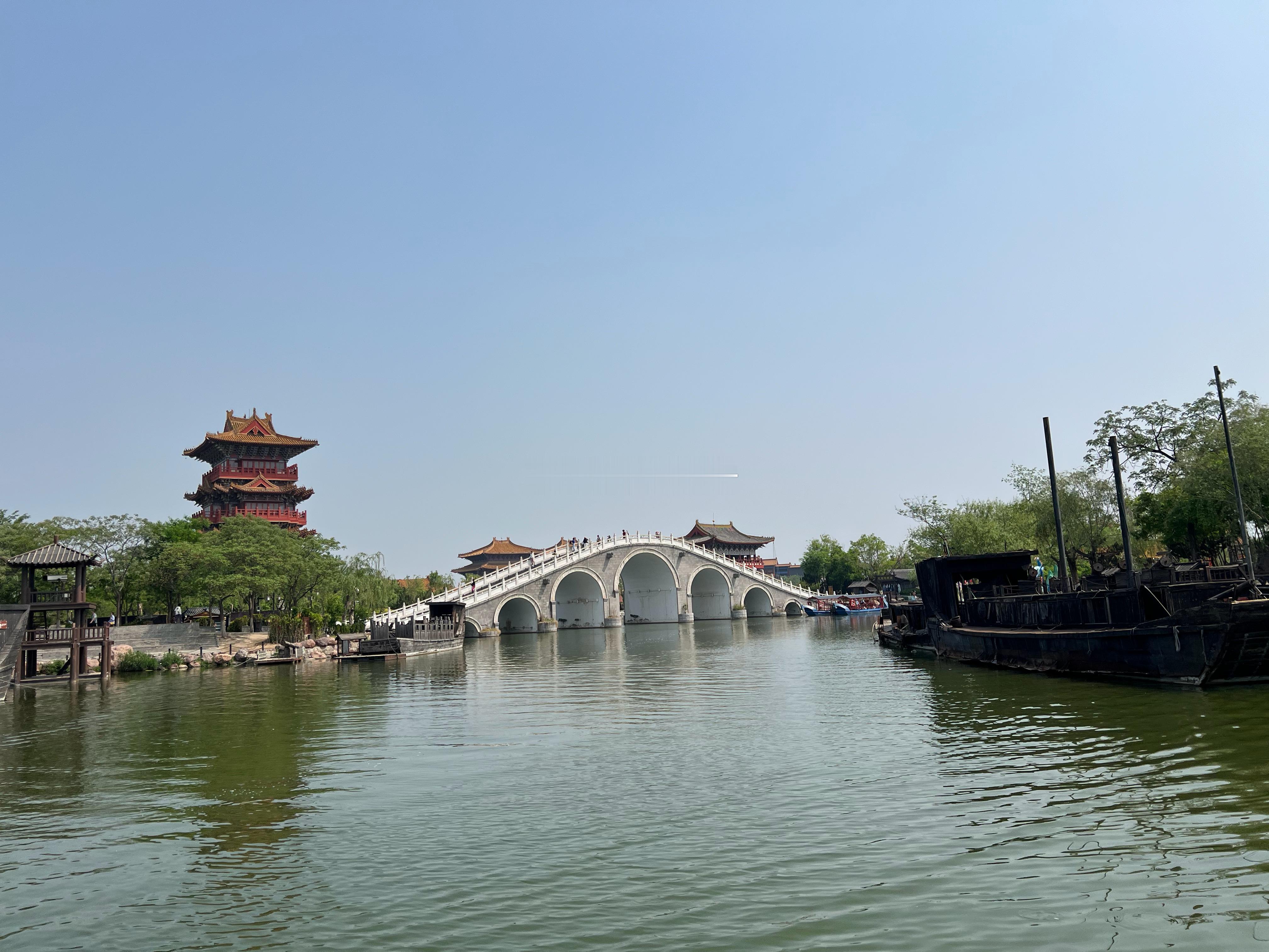 东京真是富贵迷人眼。  ​​​