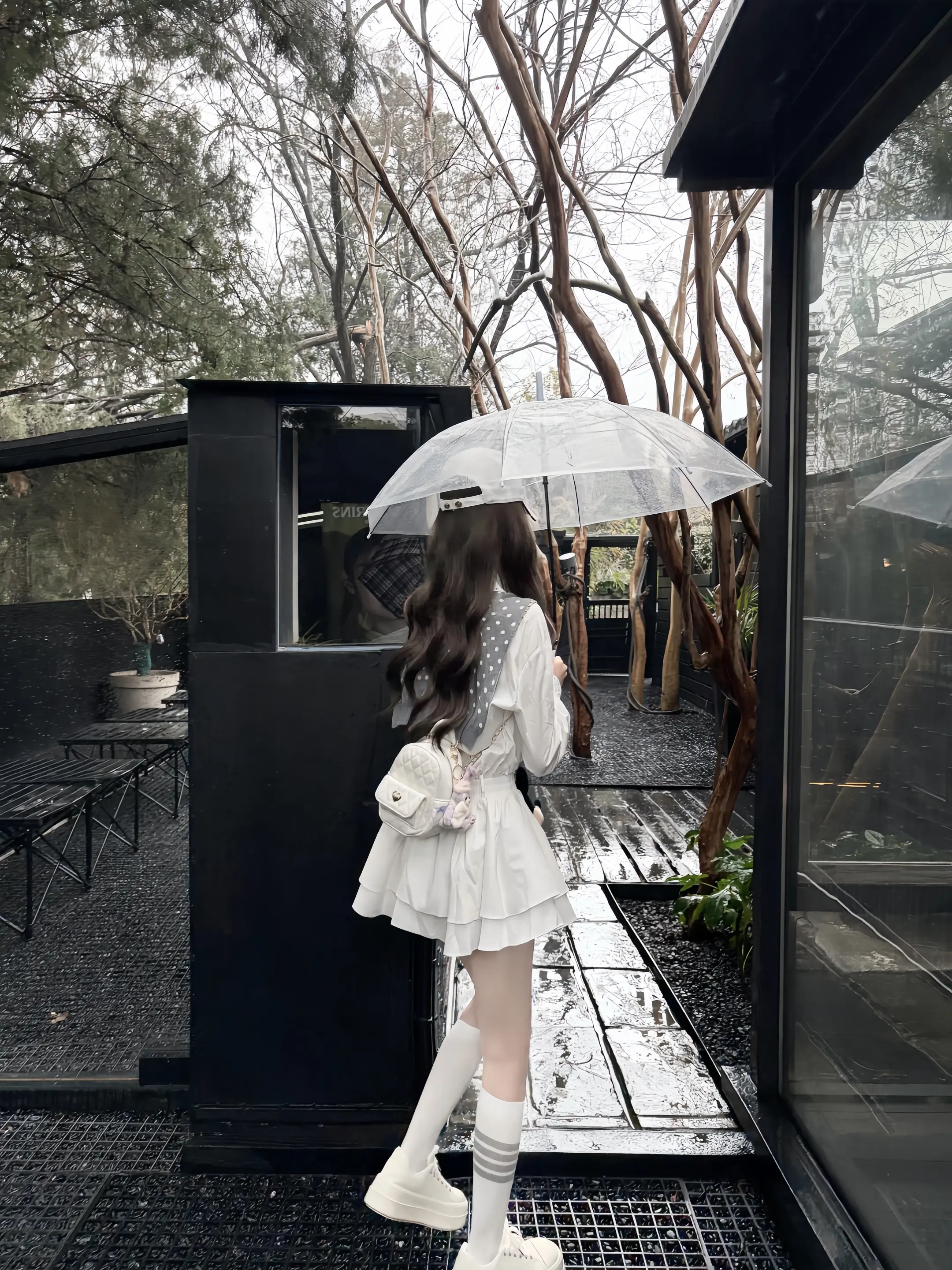 一次比一次平静 平静点也好 平静到很多东西都不再想要