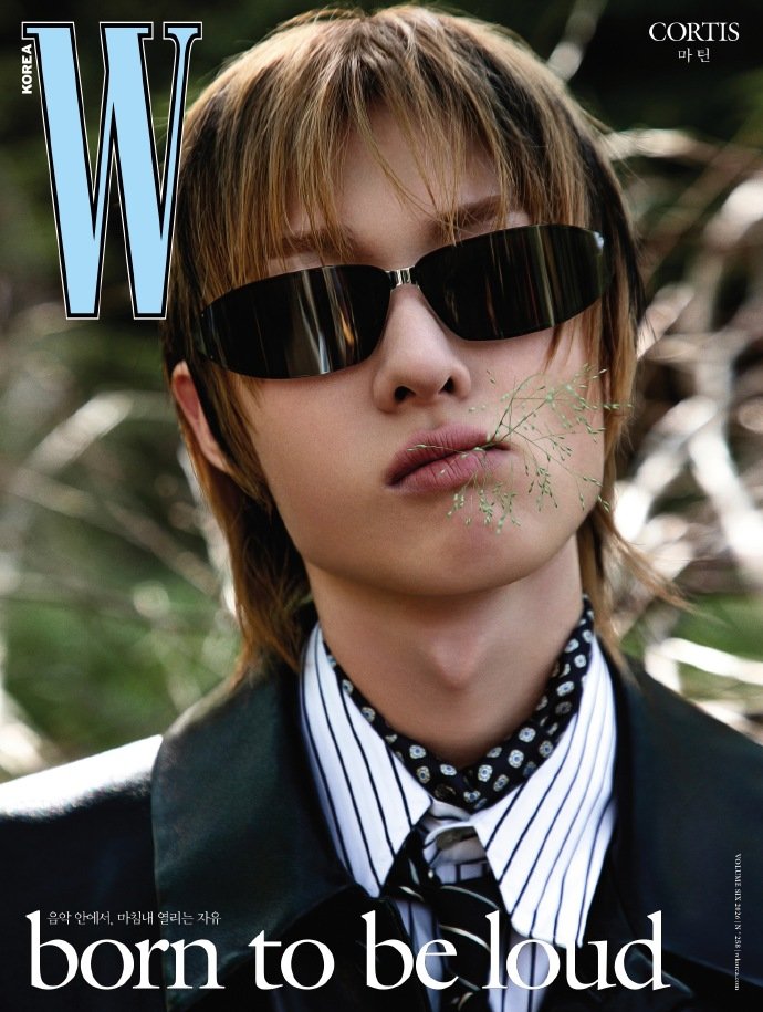 马丁韩版W六月刊马丁韩版W六月刊封面 马丁韩版W六月刊封面 