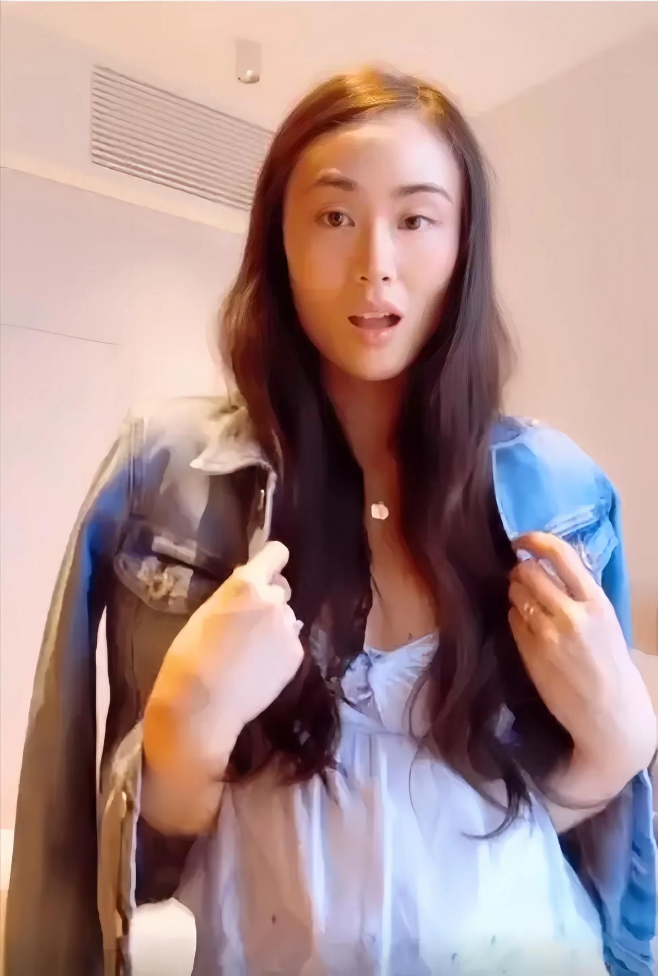 体坛巨星们齐聚一堂，他们曾经的辉煌依旧历历在目，但岁月的痕迹也在他们身上留下了印