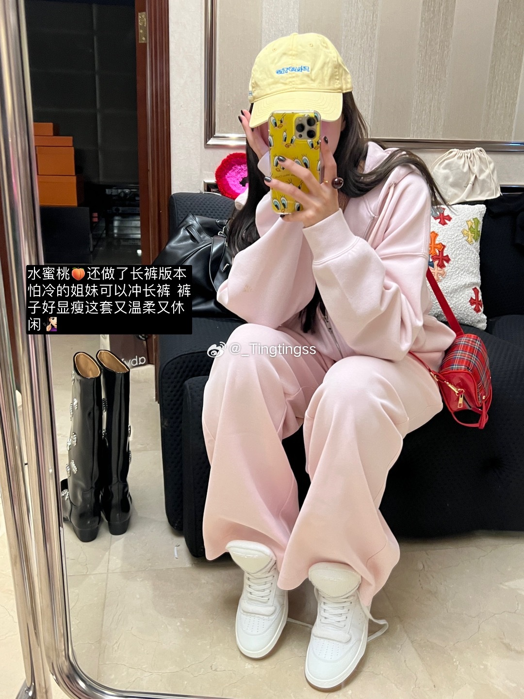 深夜出没的我。🧸🤎🌸 我晚饭吃了两碗面🍜 可怕可怕 🙆🏻‍♀️🖤 