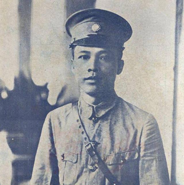 1932年，中央苏区深陷国民党经济封锁，物资匮乏，红军生存艰难。与此同时，赣南的