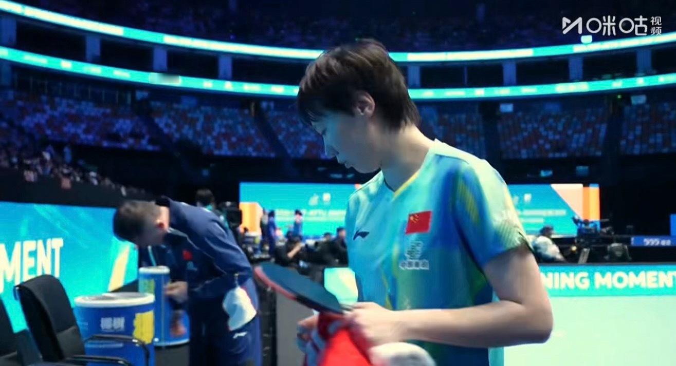 2026海口亚洲杯女子组R1王曼昱3-0李昱谆（11-2 11-6 11-8） 