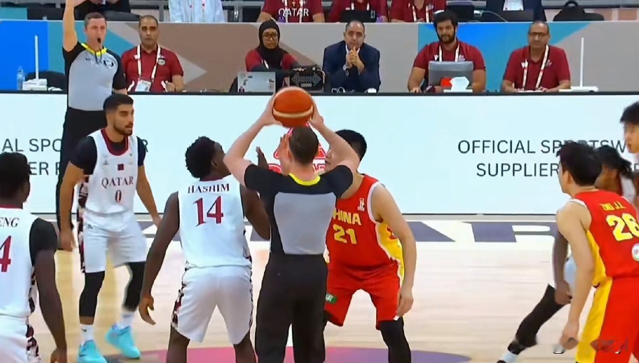 中国男篮大胜卡塔尔男篮
8月28日凌晨时分中国男篮与卡塔尔男篮在卡塔尔的多哈进行
