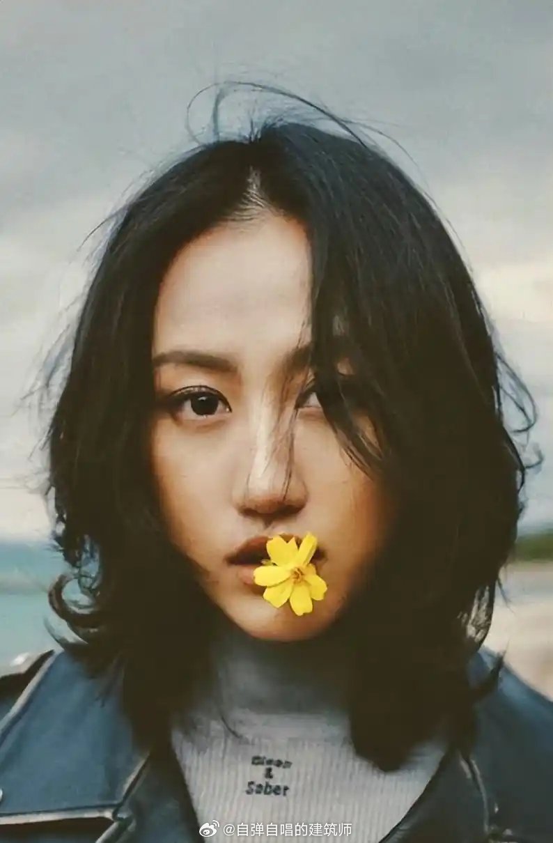 陈粒的歌曲风格，包括她的相貌，脑中立马想到她的八字应该是金水，然后带偏印。查了一