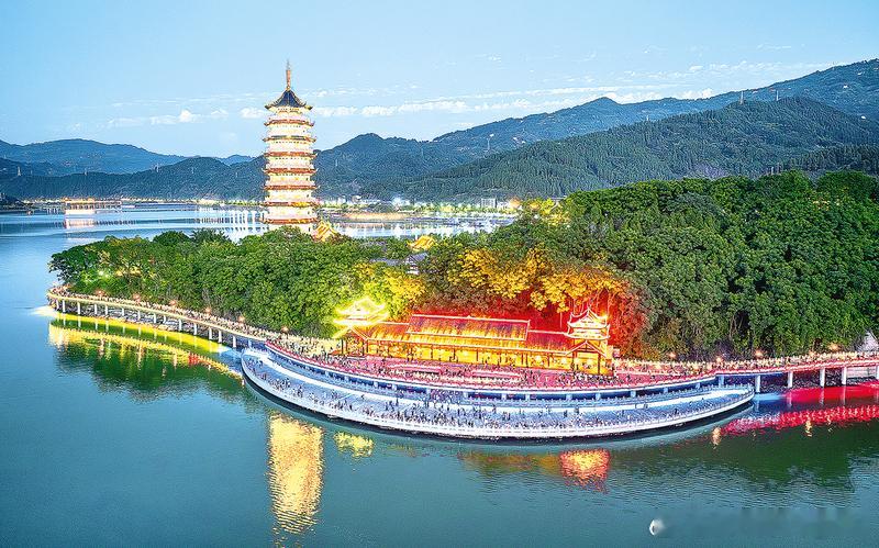 重庆开州亮出五张新名片壹圆剧场不只是一元看演出，还向外输出文化品牌，联动多地开展