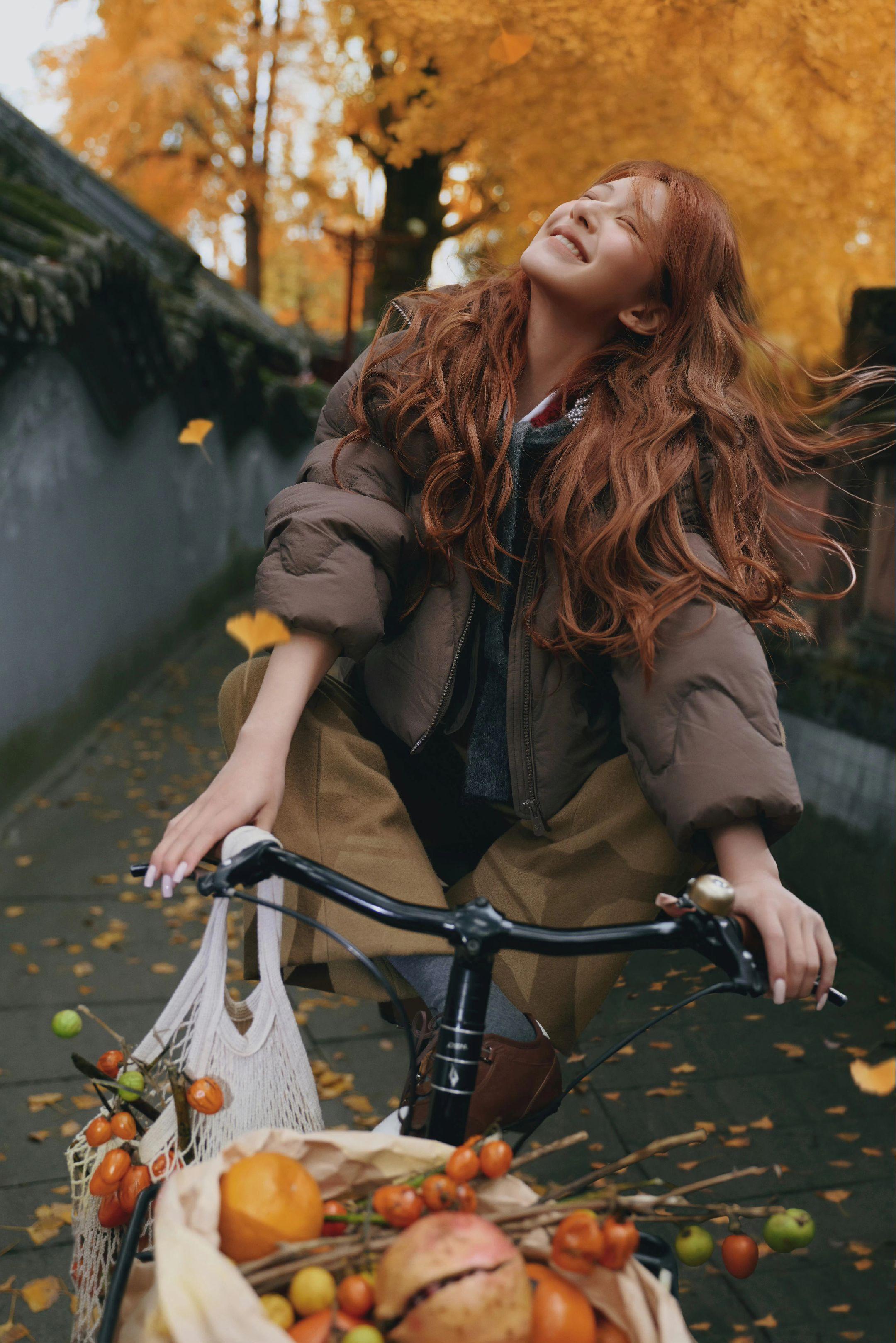 是自由的，是潇洒的，是硕果累累的。