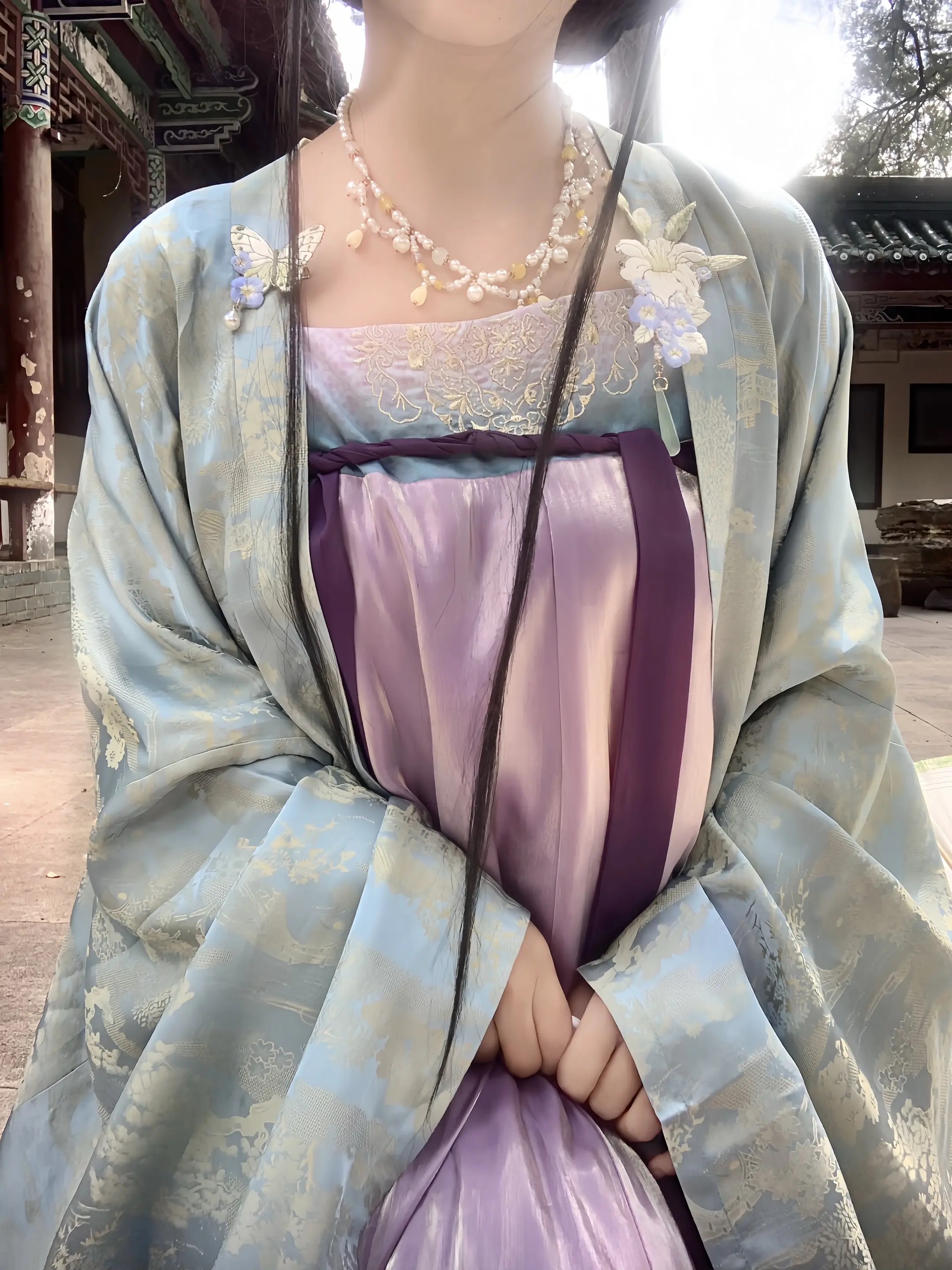 你说相逢会有时，可我只觉得枯木难逢春。