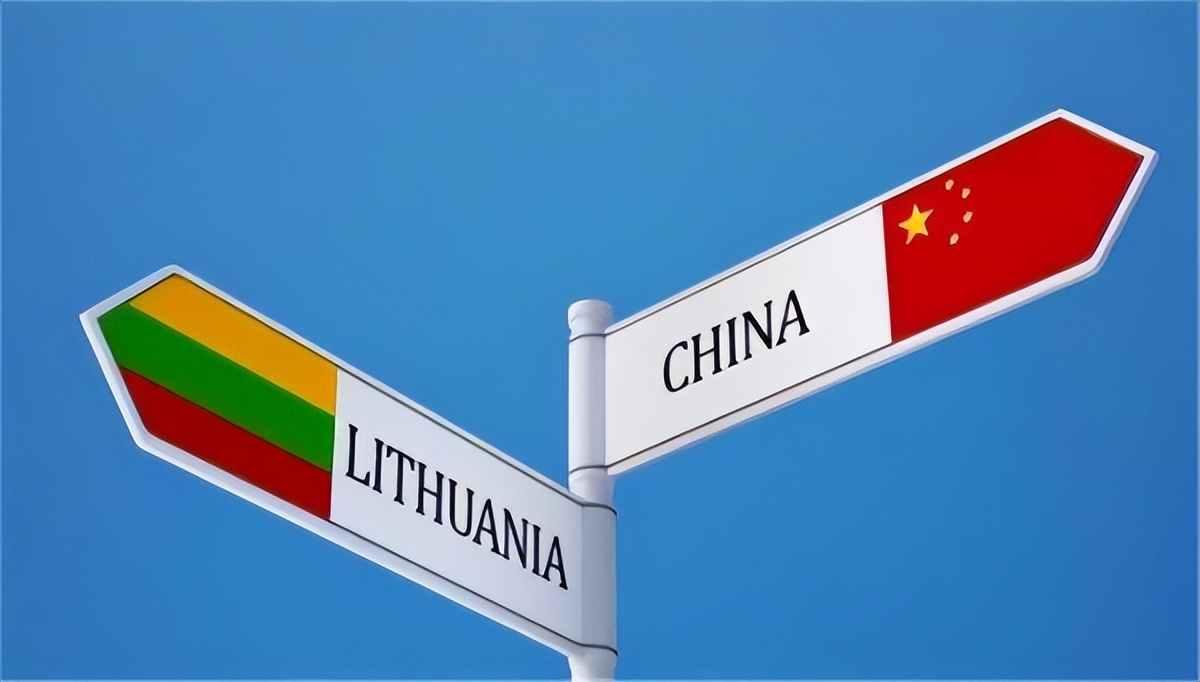 立陶宛新总理喊恢复对华关系，国内吵翻天，小国在大国夹缝里怎么选

2024年12