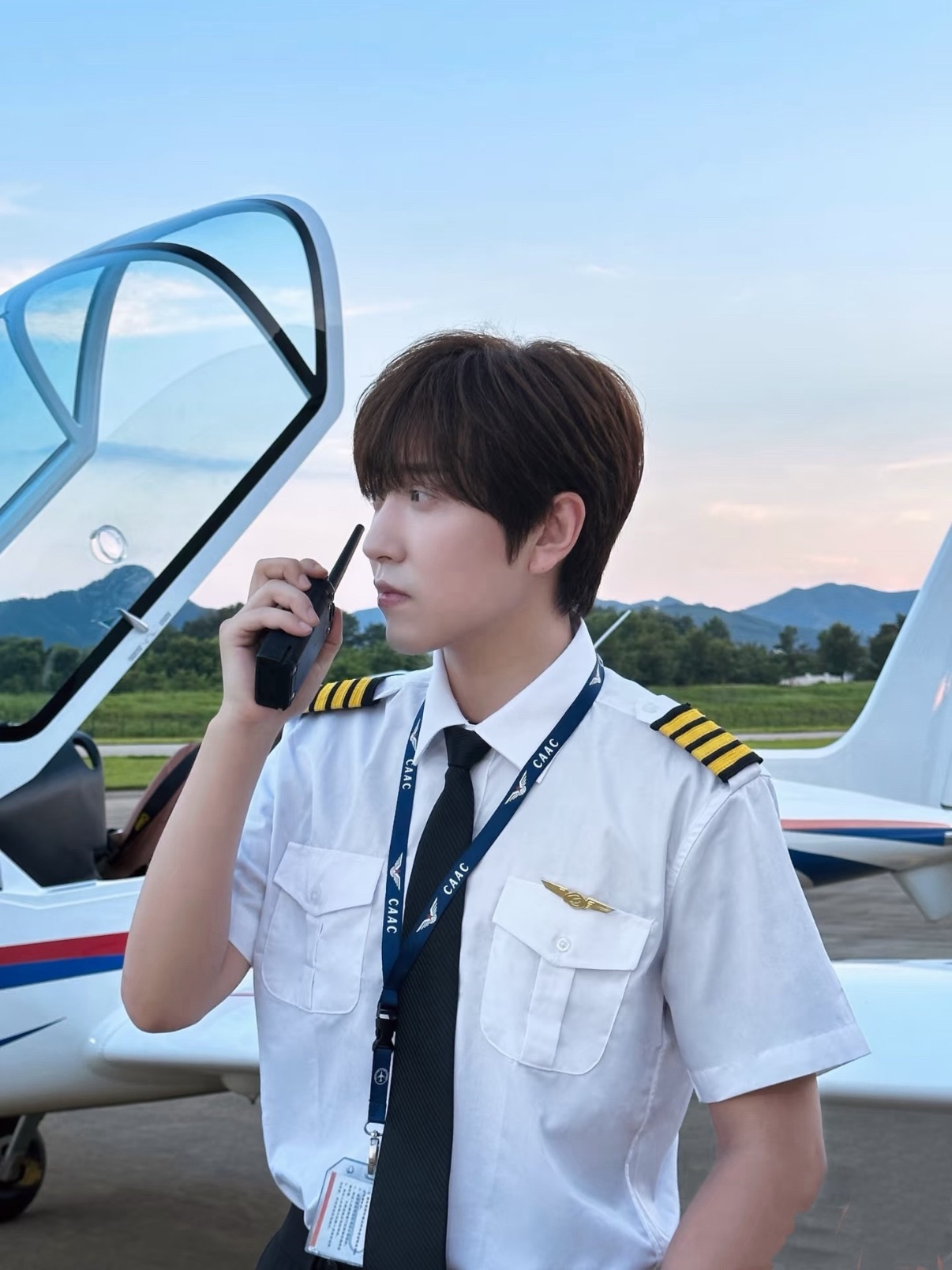 网红白冰偷税911.18万果然不能用正常人的思维去理解网红，你说他们都到这个咖位