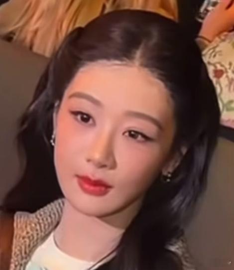 杨紫亮相鬼塚虎大秀 媒体喊视后哪儿来的👻 ​​​