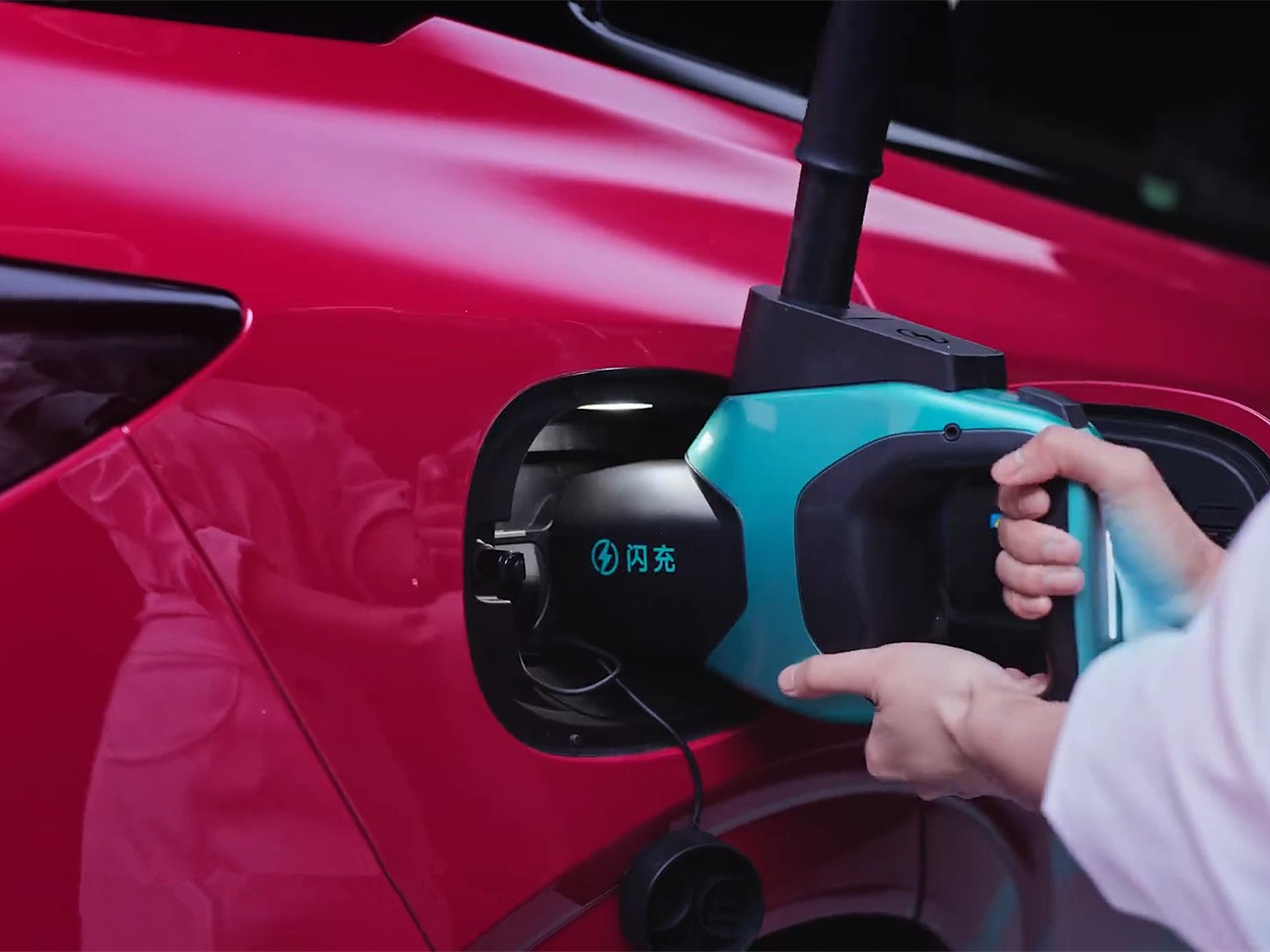 泰国总理换了一辆中国电动车 咱们不用去羡慕人泰国总理劳斯莱斯换比亚迪海狮07EV