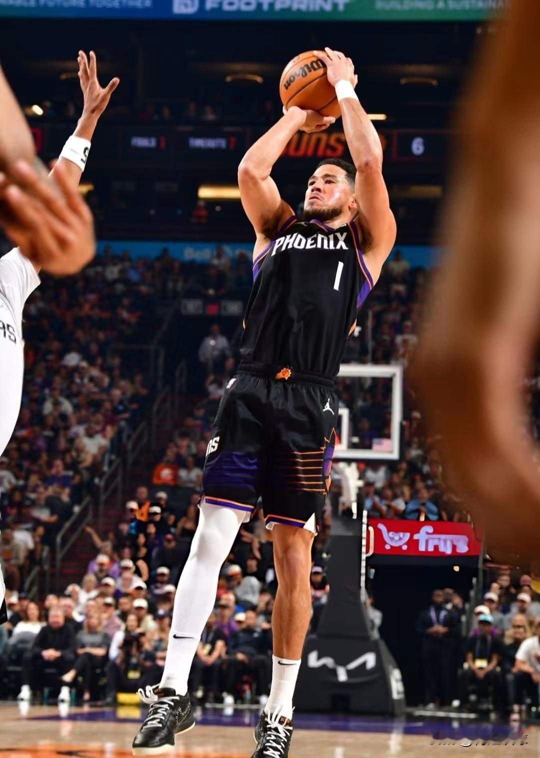 太阳拔刺！太阳130：118送马刺赛季首败，看看球员数据，谁是赢球功臣？！

1