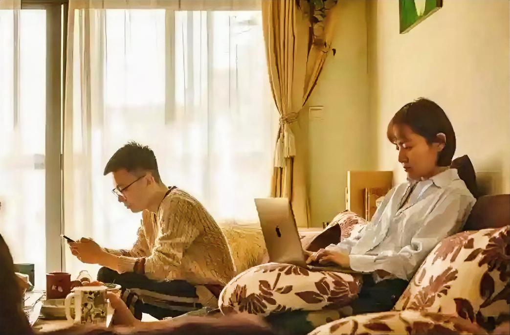 中年夫妻其实离不离婚，真的已经不重要了

离不离婚已经不重要了，这是现在很多中年