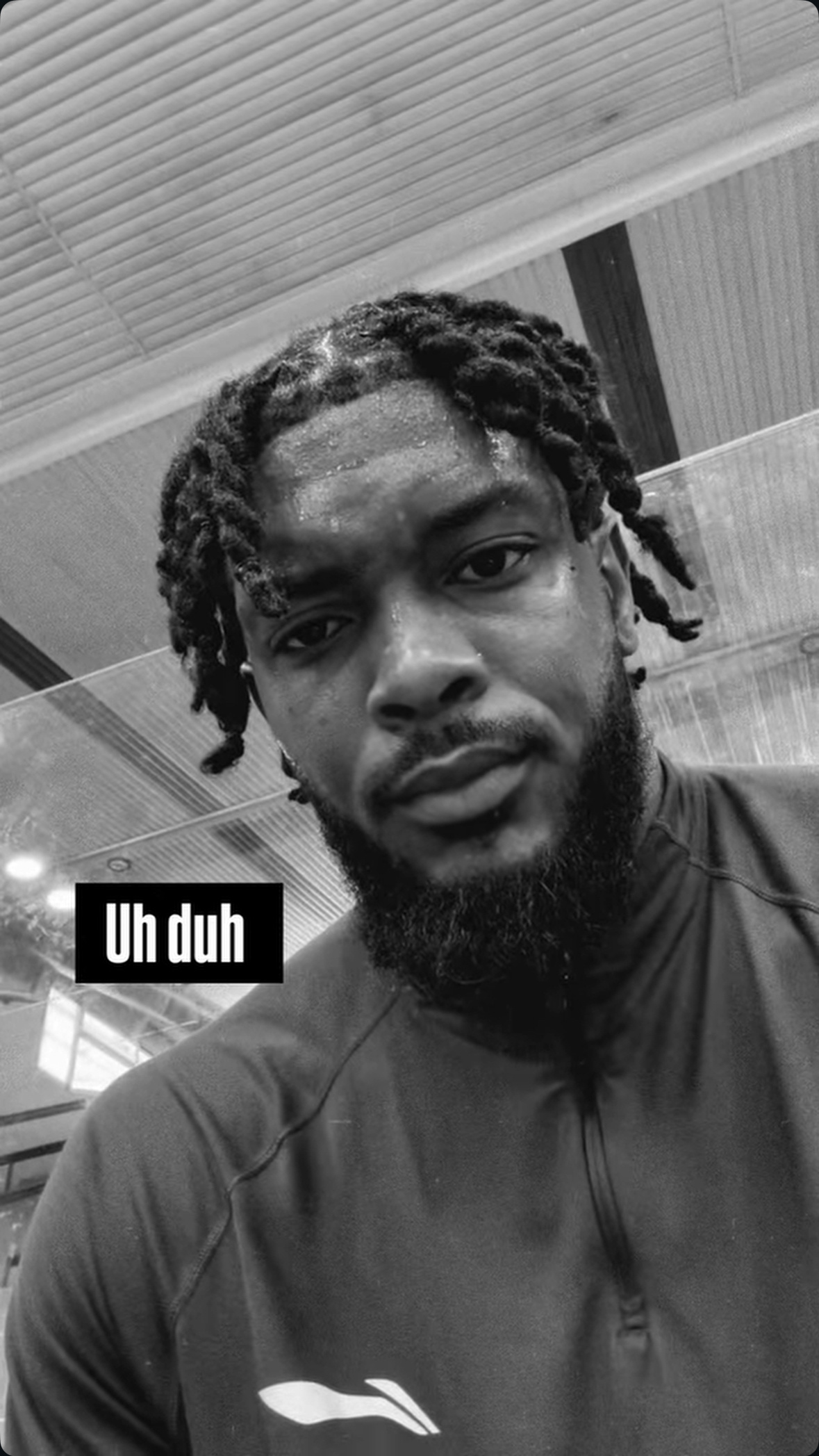 奥利弗还穿着李宁的衣服呢爱来自辽宁