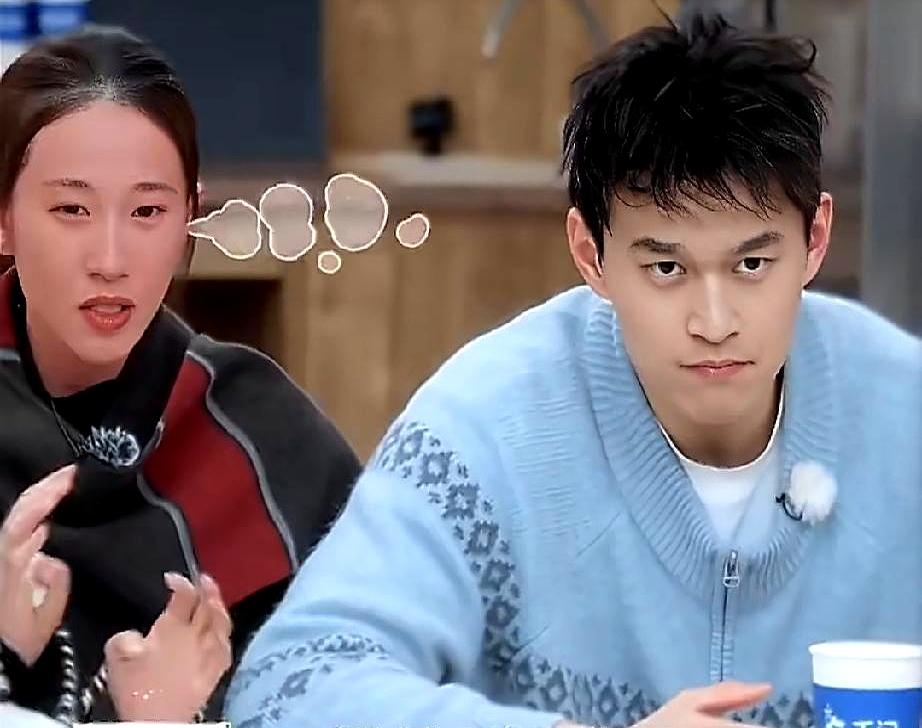 这段婚后日常，真有戏剧味。
5月28日，张豆豆说被孙杨烦到时会直接拉黑，他能隔着