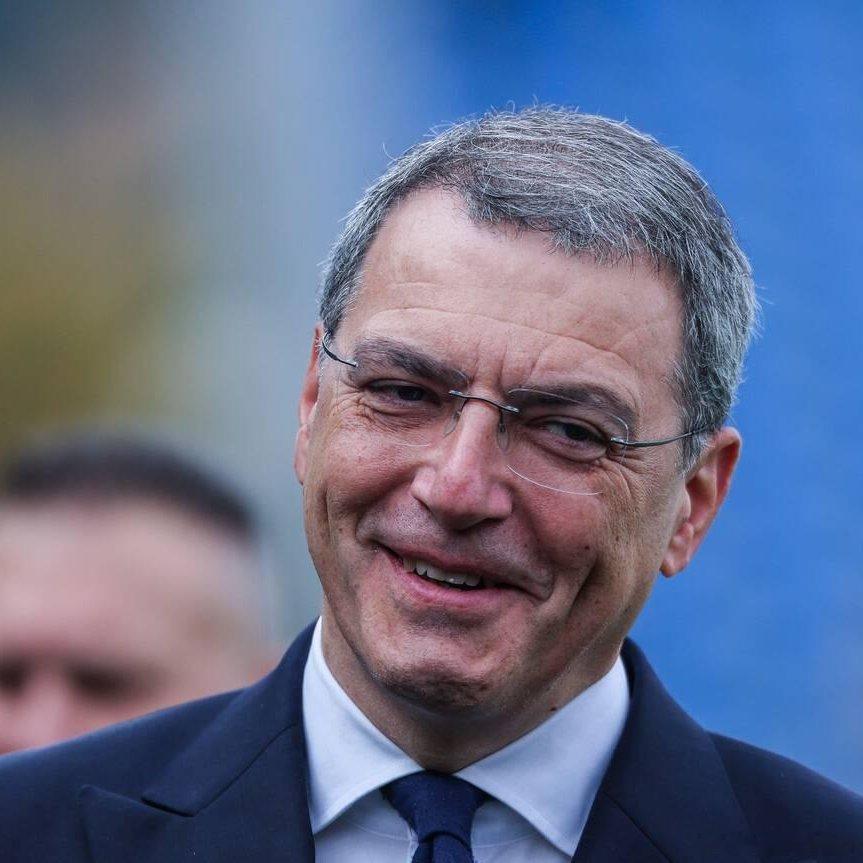 科莫利冬窗的kpi完成情况：0%。引入：1名伊尔迪兹替补，1名中锋，1名右后卫卖