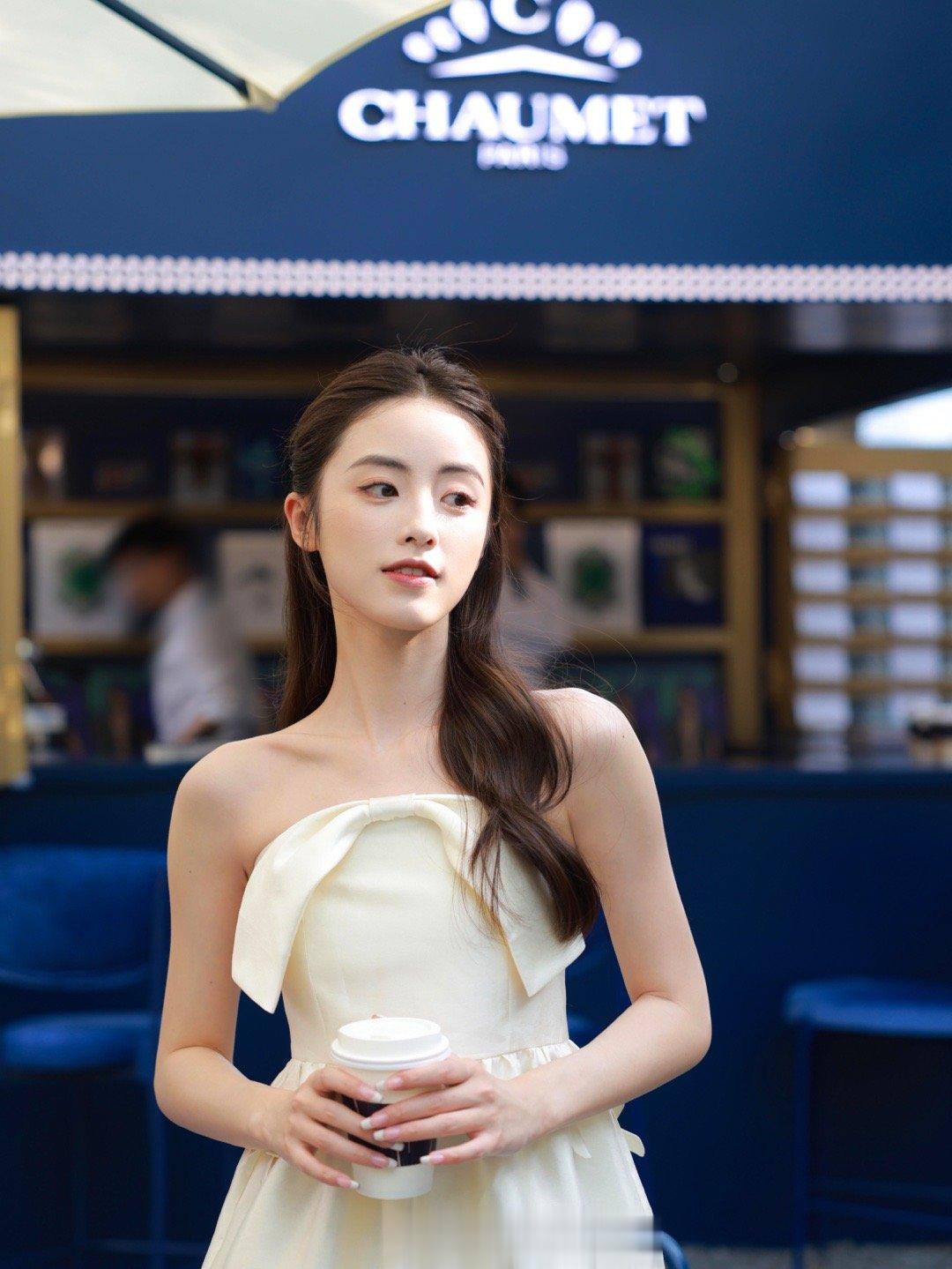 来深圳湾万象城的尚美巴黎移动书屋玩游戏喝咖啡啦☕️限时开放17-21号附近的姐妹