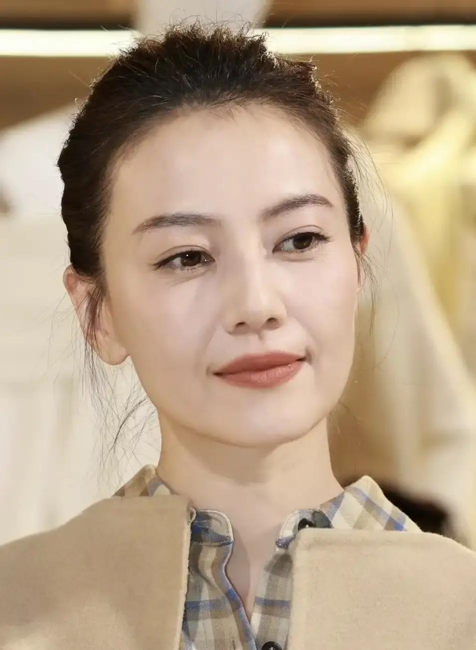 王晶评价了那么多女明星，对高圆圆倒是说的很中肯。他说，高圆圆是没有演技但观众缘很