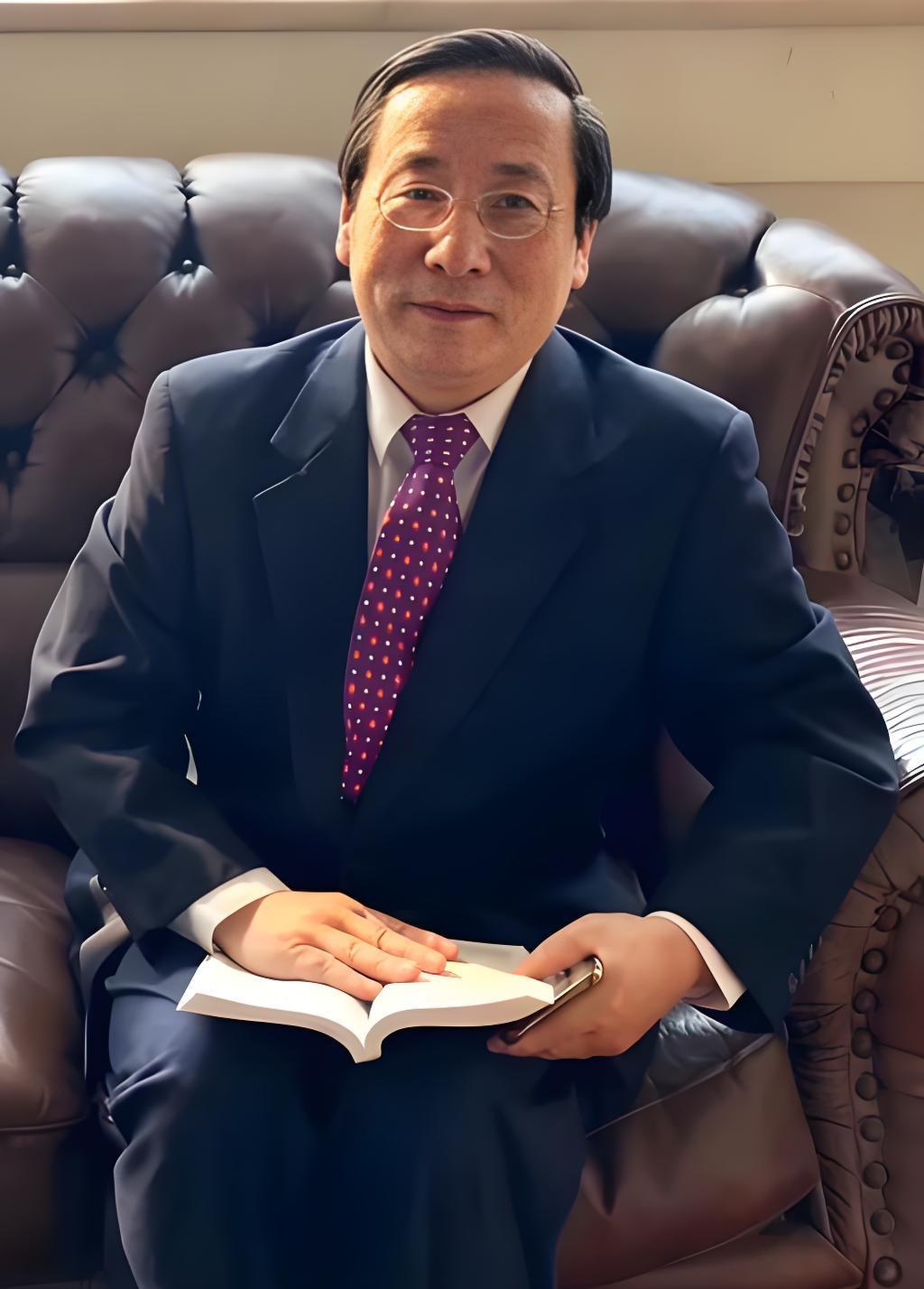高志凯在会议上发言时提到：“明德建材”中标抗战纪念馆项目，并不是巧合。这个项目关