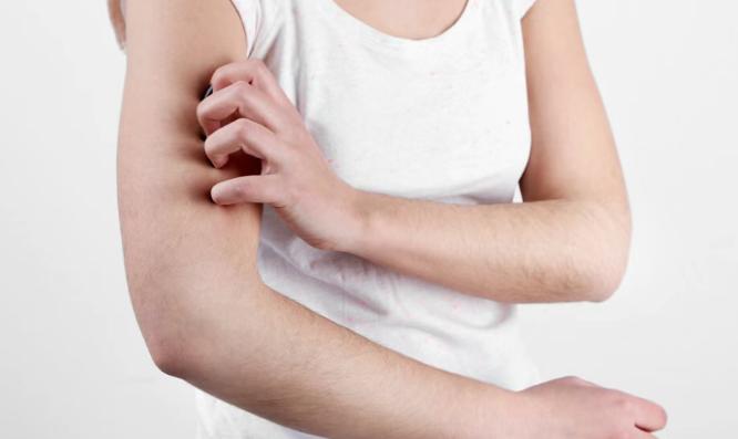 一到冬天就皮肤干痒？记住这几点，从根源破解干痒难题

         一到冬天