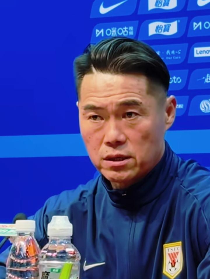 没有喷谁的意思，只是想说，有些人虽然踢球的时候做的很好，但并不一定就适合做足球管