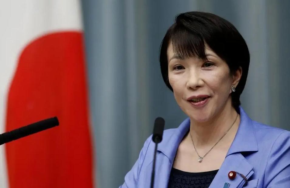 日本这次，真的不装了。

最新版《防卫白皮书》刚公布，日本继续渲染周边安全威胁，