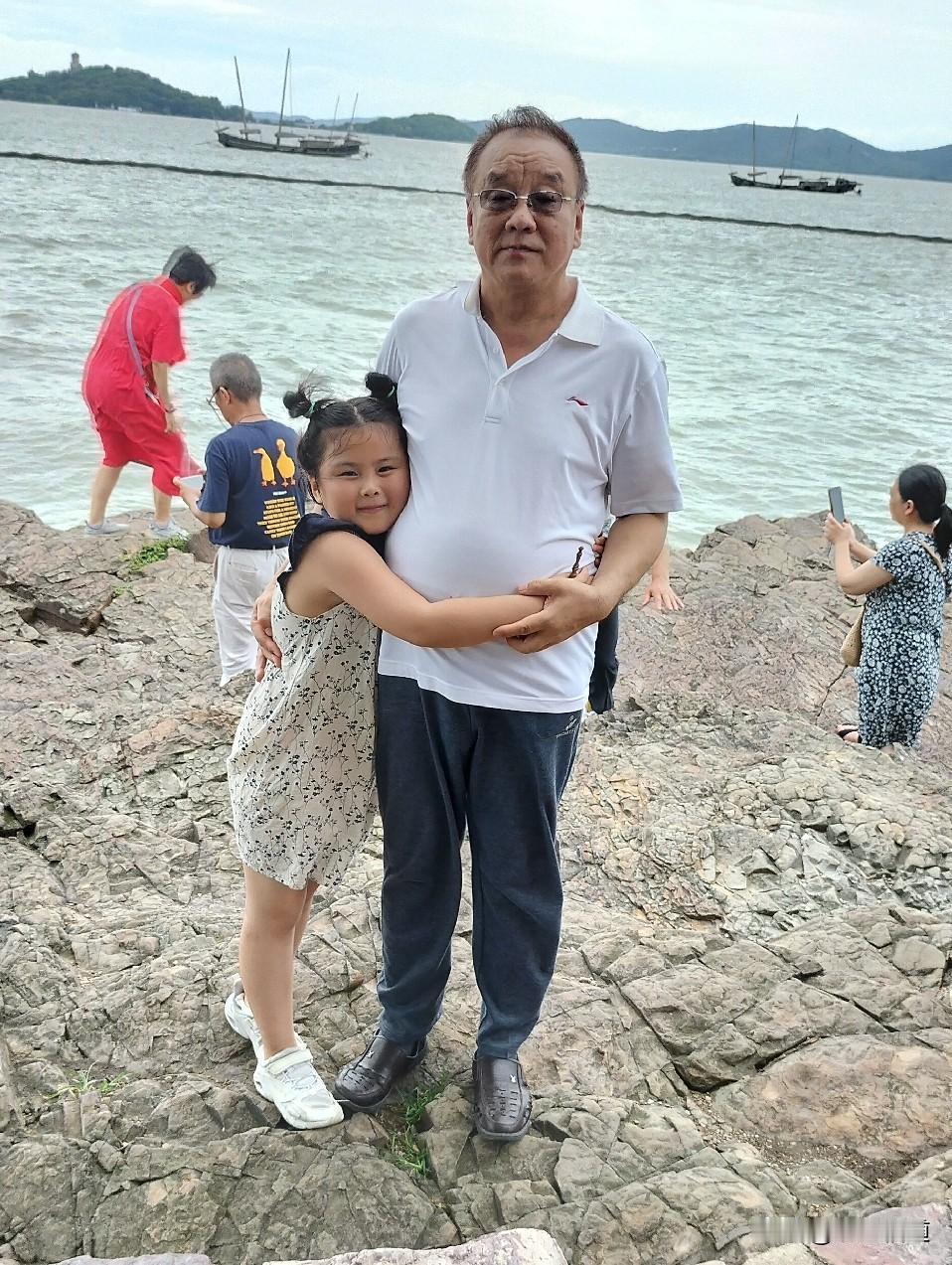 不到一小时花了160，啥也没捞着，可我这心里咋比吃了蜜还甜

明天就要开学了，孙