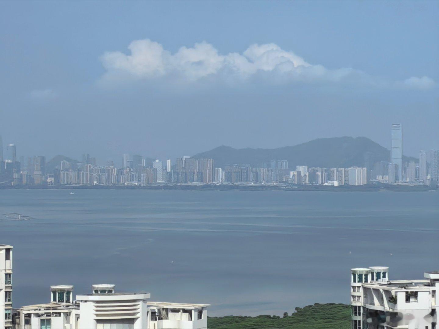 今天的天气很好，祝大家都满手涨停板 