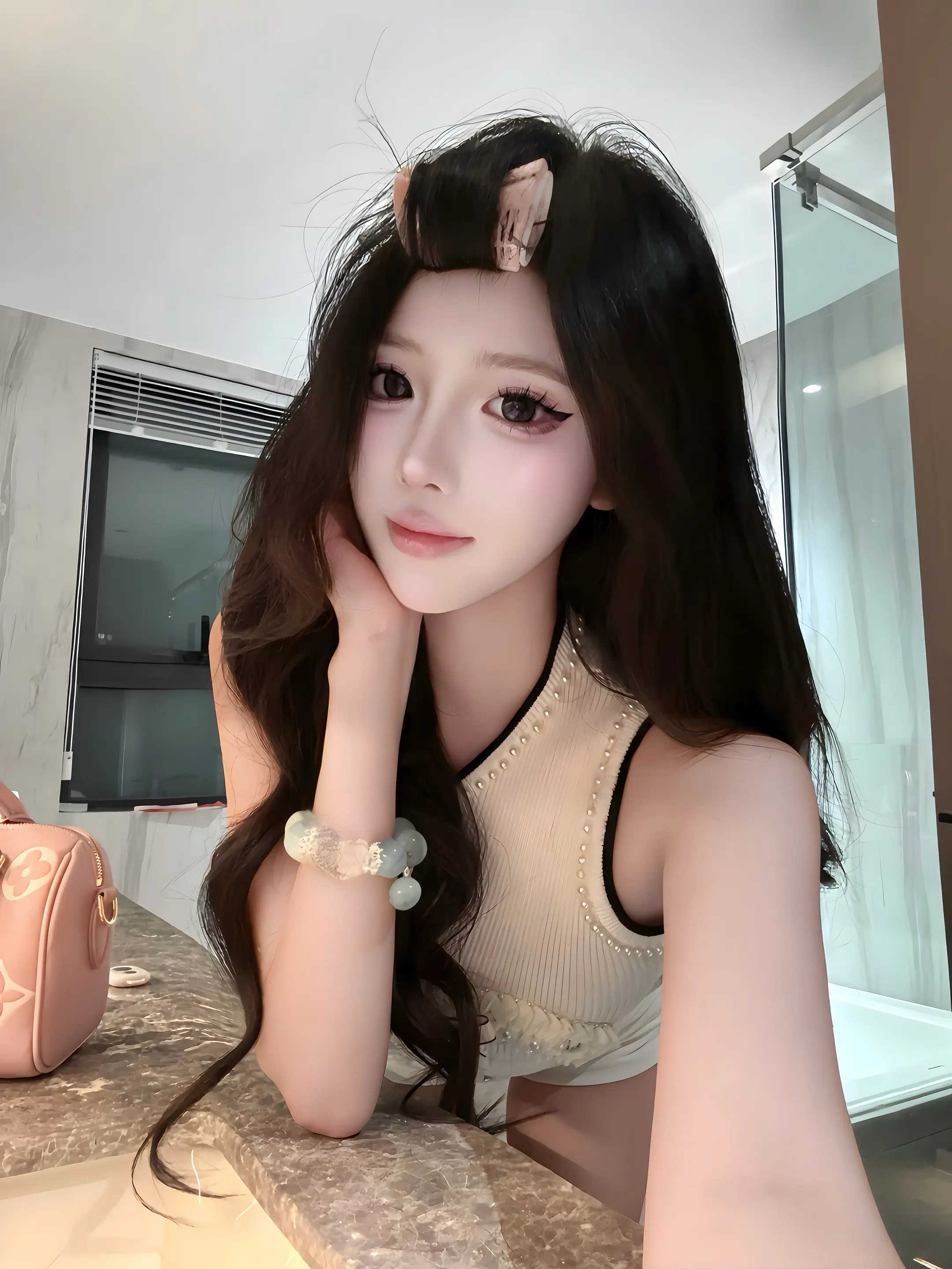 识别小狗的方法 让他叫妈妈 真叫了的就是铁小狗 软磨硬泡了一会才叫的就...
