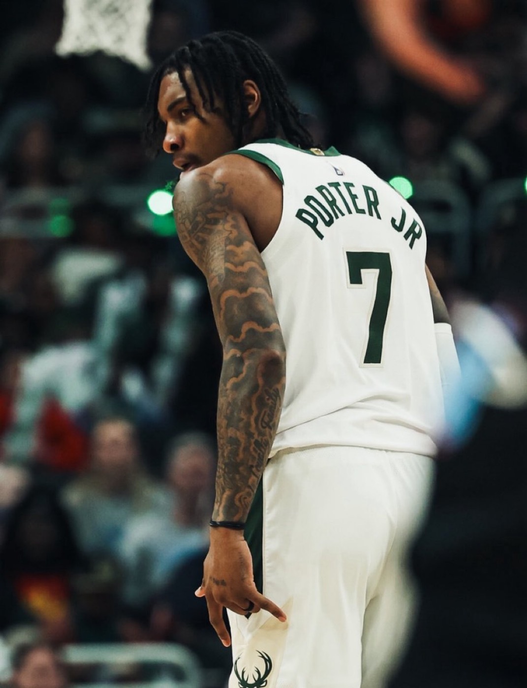 趣闻：KPJ是NBA唯一一位场均助攻和场均抢断都排名前十的球员😳雄鹿准绝杀骑士