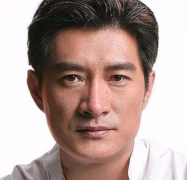 黄安本人在2026年7月23日通过社交平台发布的消息，他宣布今后不会再发新歌了。