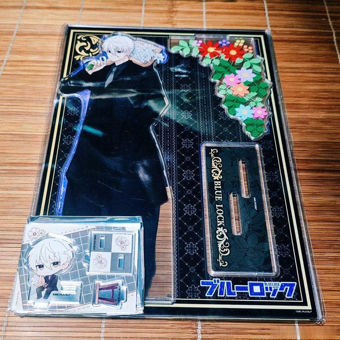 凪玲[超话]  诞生花系列Q版立牌跟等身巨大立牌的对比[哆啦A梦吃惊] 凪玲  