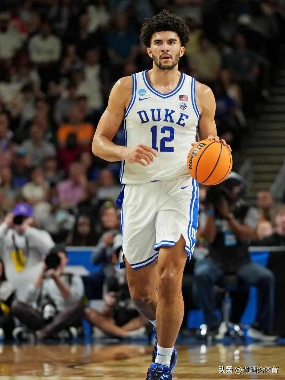 卡梅伦·布泽尔（Cameron Boozer）确实是2026届NBA选秀最顶级天