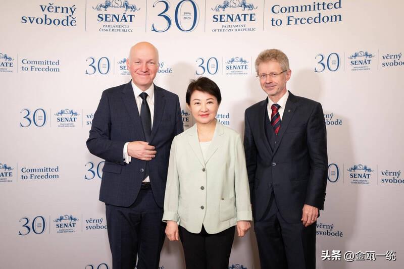 卢秀燕窜至捷克国会 维斯特奇尔叫嚣：支持台湾参加国际组织

正在欧洲窜访的台中市