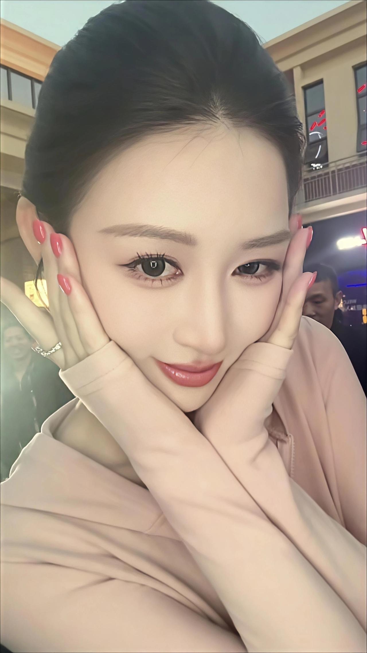 @敏敏💫 @小敏～ 
御姐 美女 极品身材 气质这一块拿捏死死的