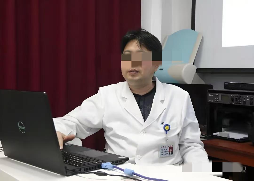 又一个医院院长落马！
随着国家反腐工作的持续深入推进，尤其是医疗反腐，可以说是力