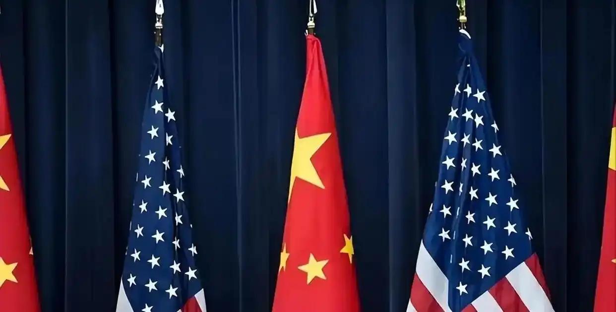 当别人忙着组建自己的“小圈子”时，中国则选择站在更高的地方。

5月30日，香格