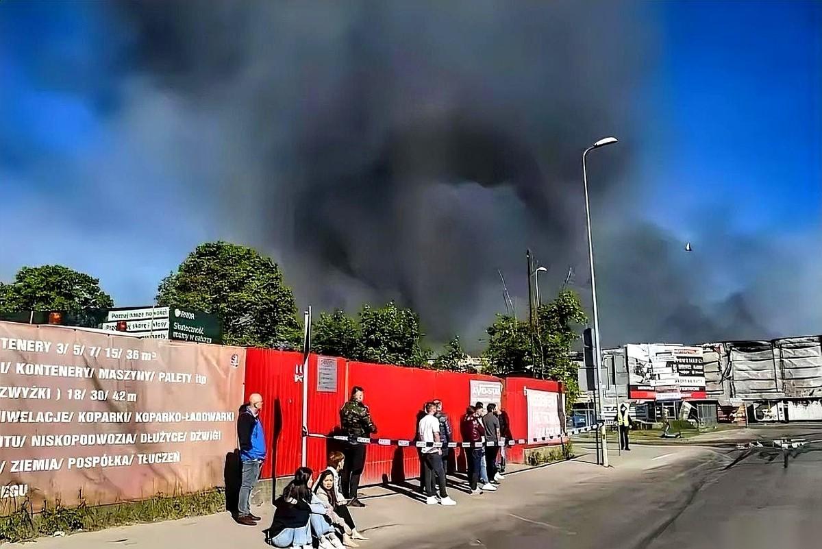 最近各地通报的工厂火灾和安全事故，调查结论齐刷刷地指向了四个字：操作不当。
但如