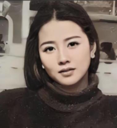 1969年，17岁的女知青张梅香被领导叫到办公室，一把将她抱住，绝望之际，她没有