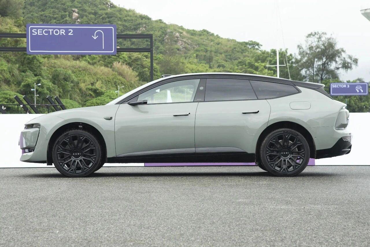 奥迪E5 Sportback上市，配激光雷达，发光车标+流媒体外后视镜上汽奥迪E