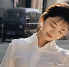 谭松韵方婉之大大方方的 方婉之做事真的有一种大将之风！不论环境多艰难，她都能大大