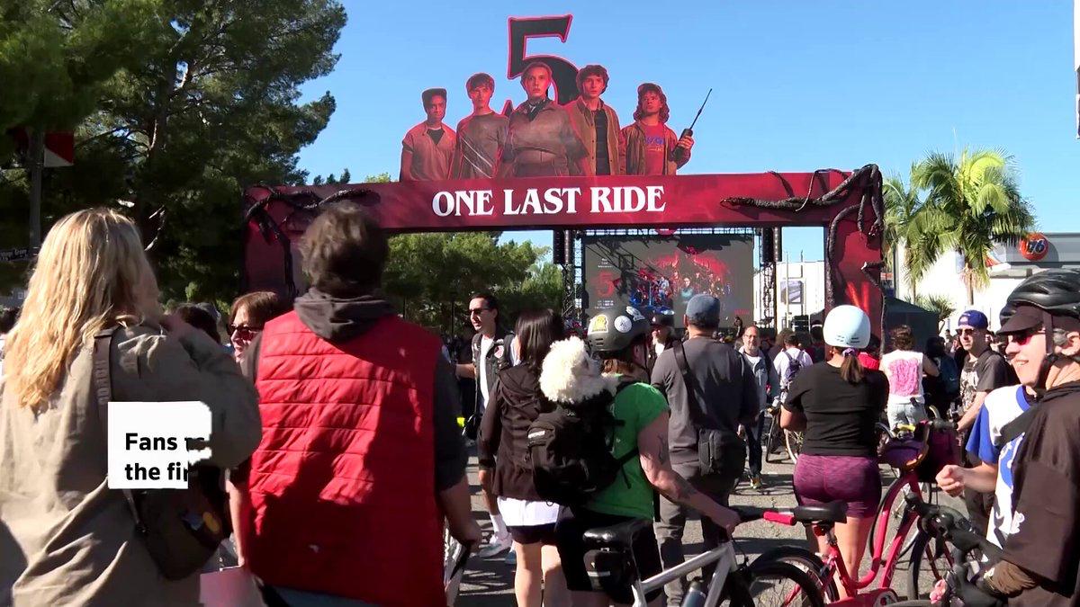 [To learn English]
Netflix's hit sci-fi 