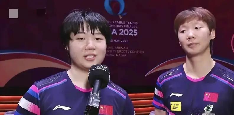 输掉单打半决赛后，她只有4小时忘记眼泪。
晚上七点半，王曼昱握拍的手还在轻微颤抖