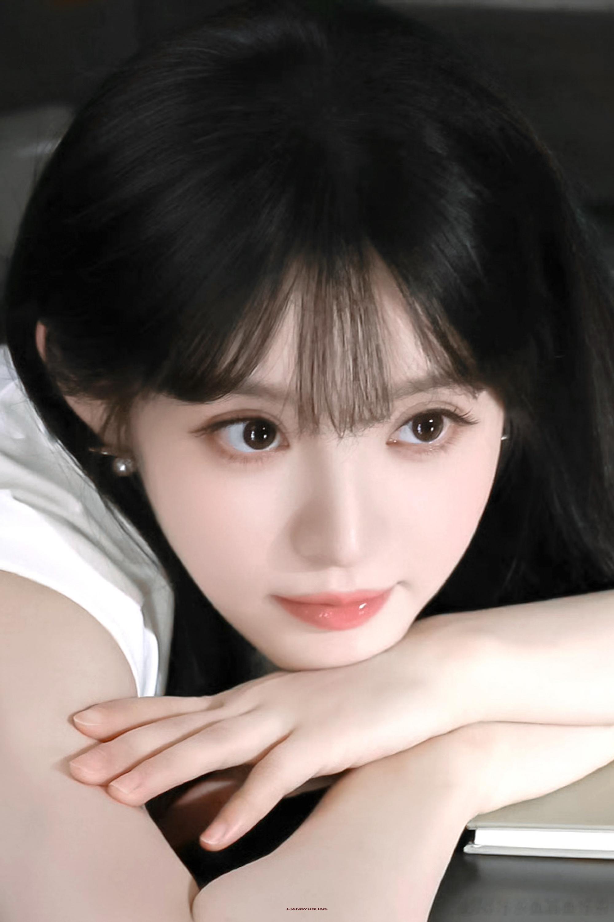 田曦薇怎么洗把脸就来演林知夏了天才女友田曦薇把林知夏的灵魂演活，抛开厚重妆造依旧