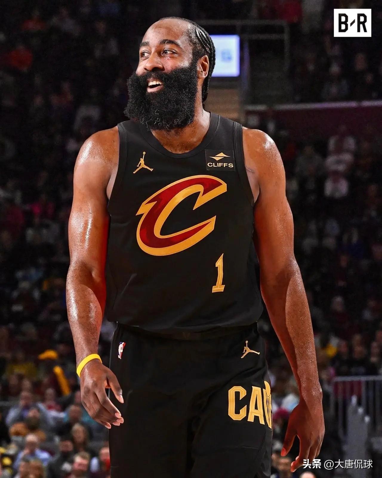 哈登今日表现，总结三点：

1. 带伤控场，串联全队（核心价值）作用：米切尔缺阵