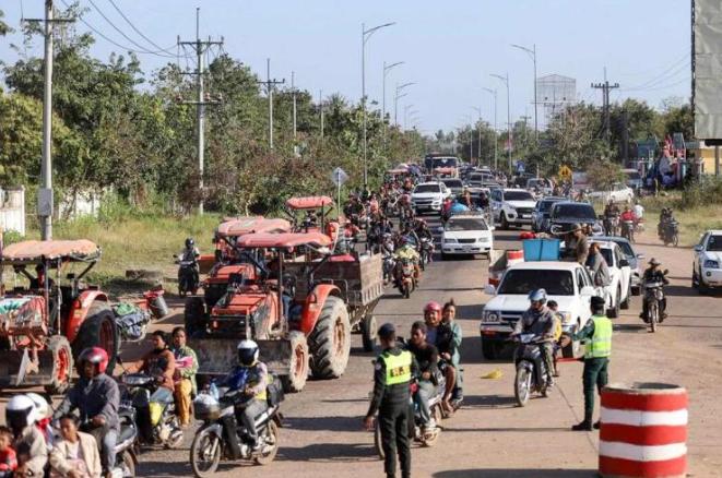 日本还没消停，中国周边两国再起风波：泰国出动F-16发动空袭，造成柬埔寨四名平民