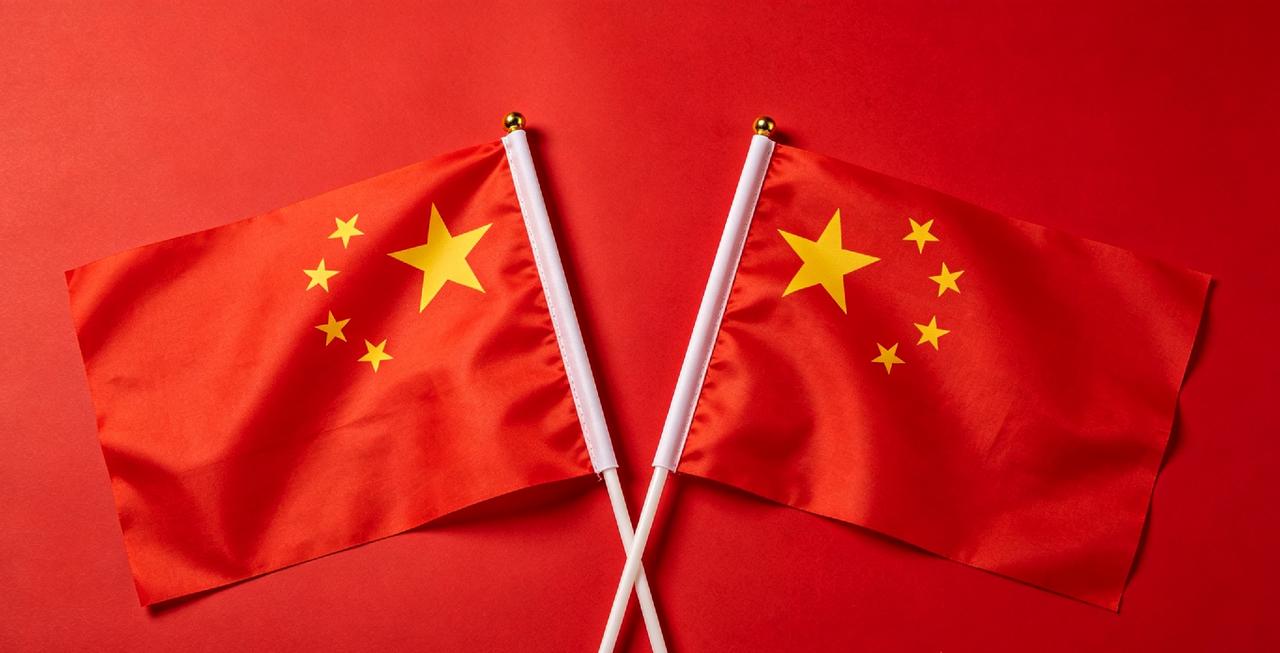 。一代代人品读语录，汲取坚守初心、踏实奋进的精神养分，时刻牢记奉献自我、服务大众
