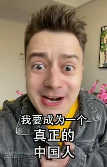 #英国小哥一部手机游上海#笑死我了！电子支付的便捷程度就跟呼吸一样简单！俺们的电